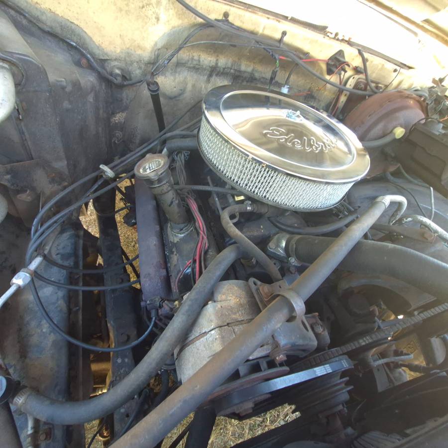 Chevy-c20-1984-white-9