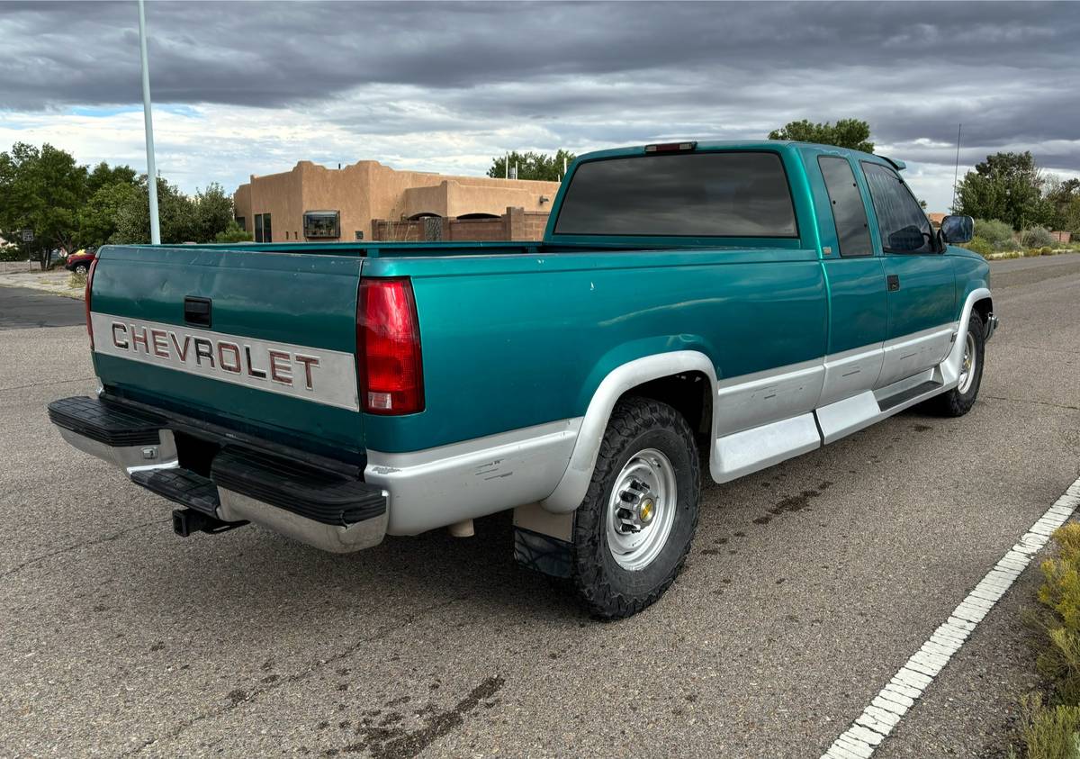 Chevy-c2500-1994-green-2