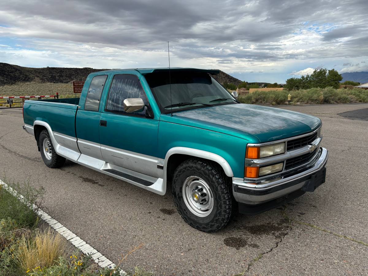 Chevy-c2500-1994-green-4
