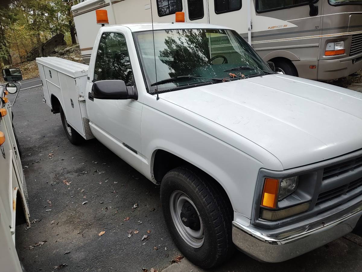Chevy-c2500-1995-white-8