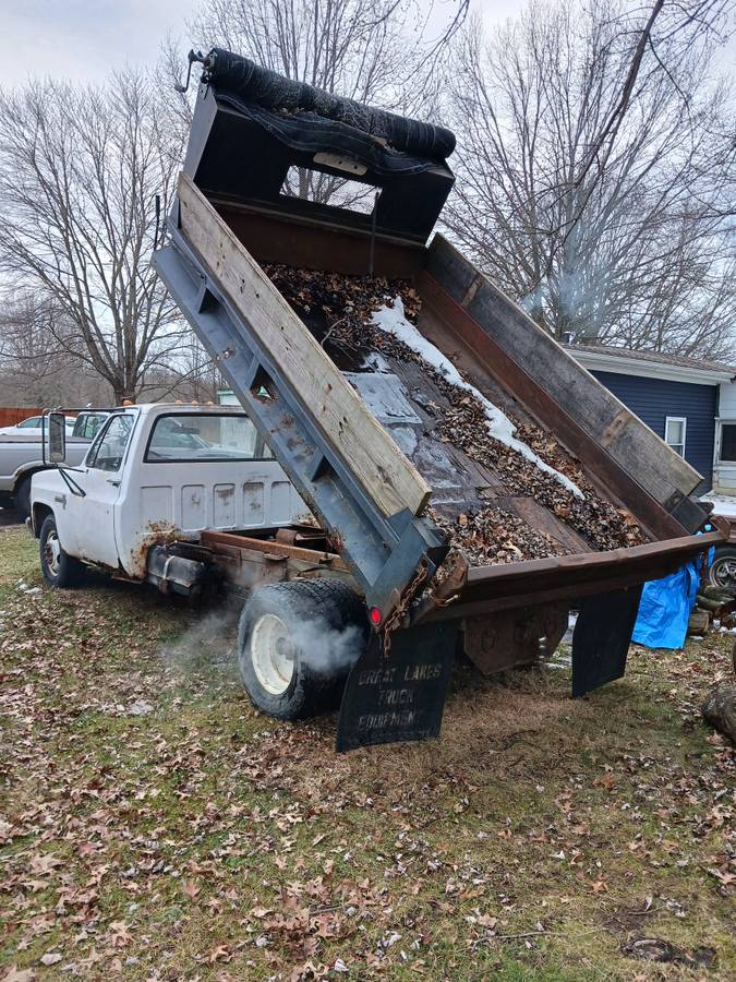 Chevy-c30-1985-white-2