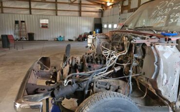 Chevy-c3500-1982-custom-4