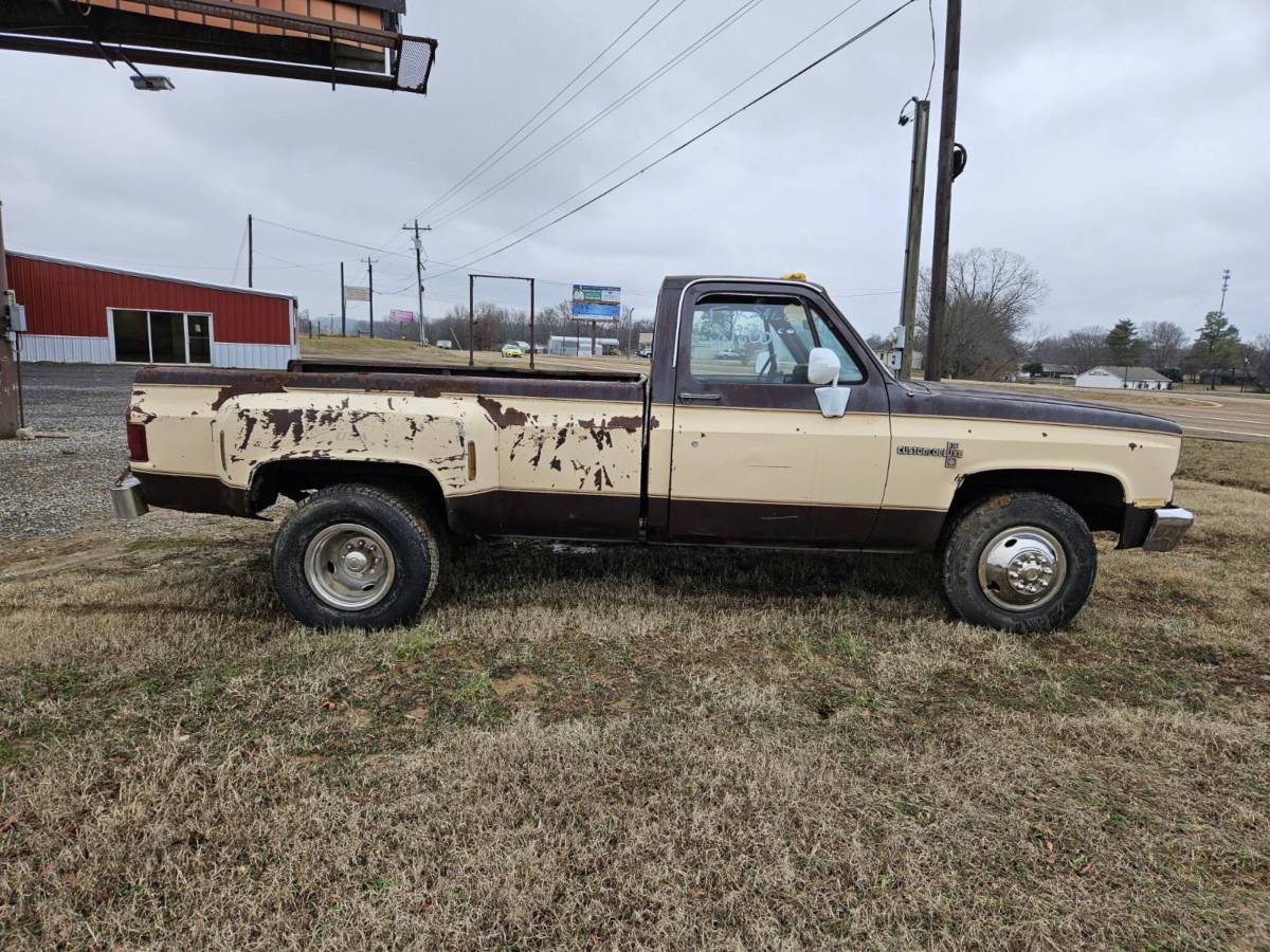 Chevy-c3500-1982-custom