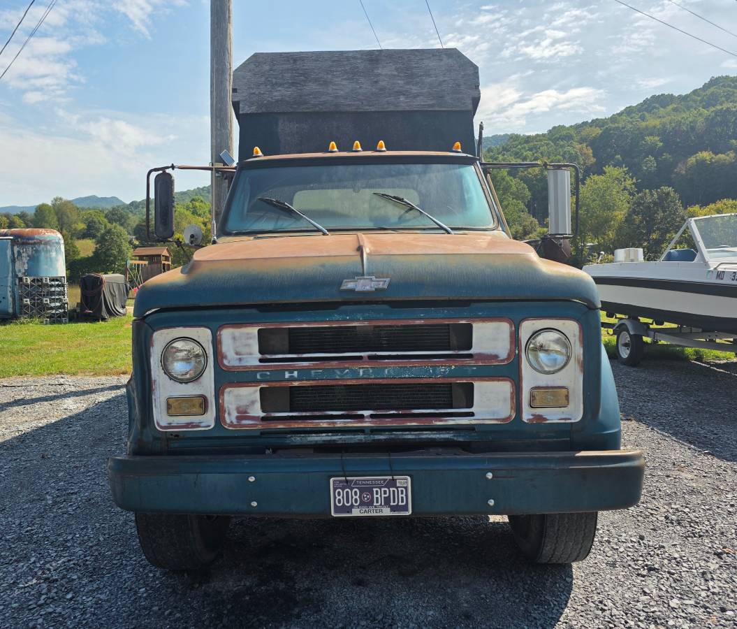 Chevy-c50-1967-blue-2