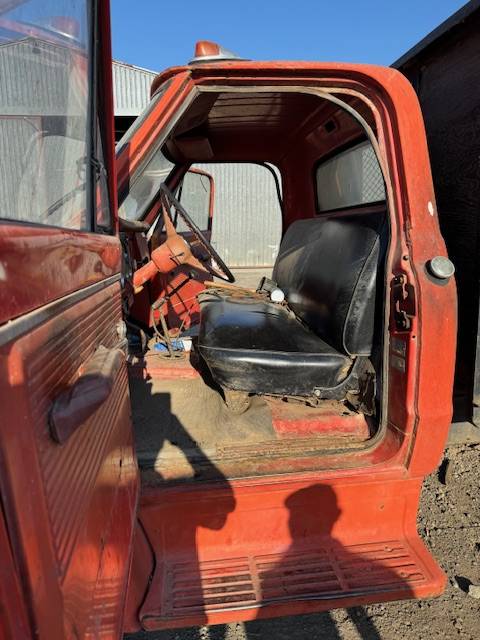 Chevy-c60-1968-orange-4