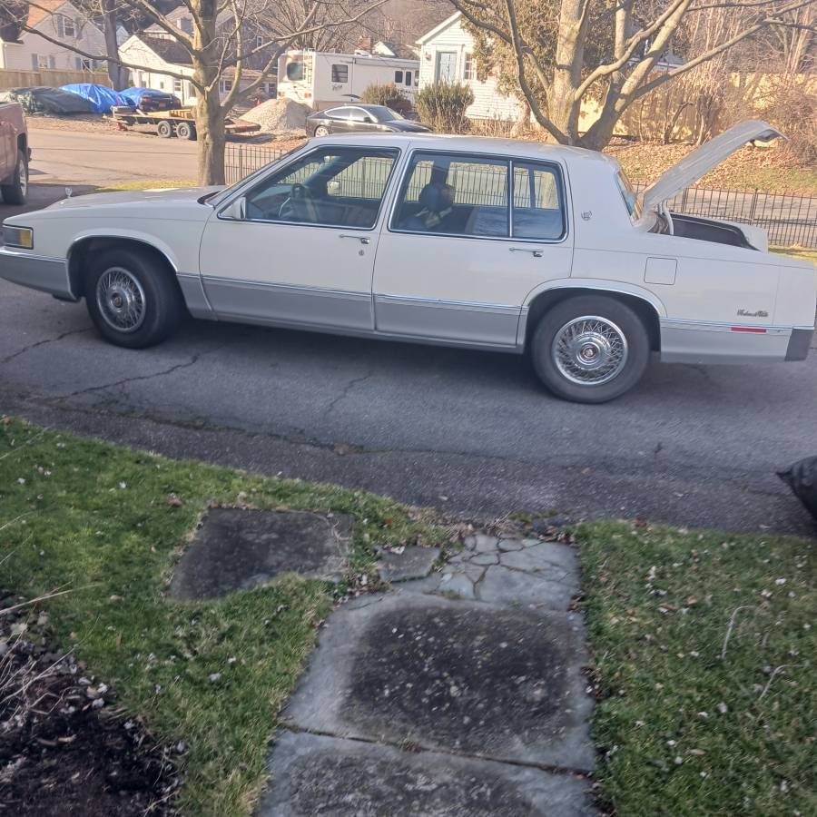 Chevy-cadillac-1990-white-8