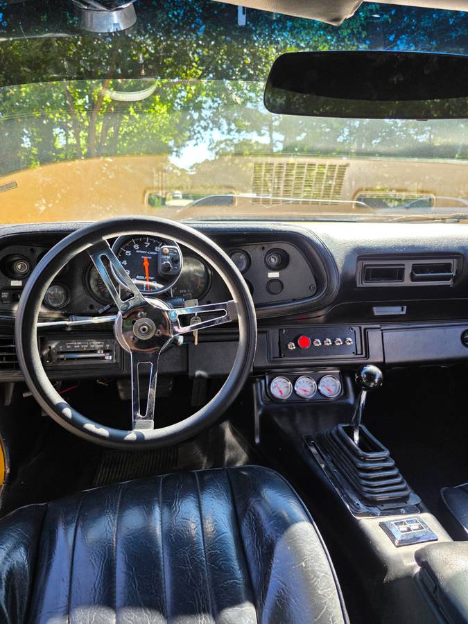 Chevy-camaro-1978-yellow-10