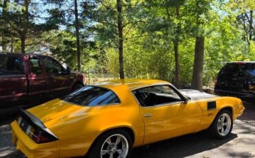 Chevy-camaro-1978-yellow-17