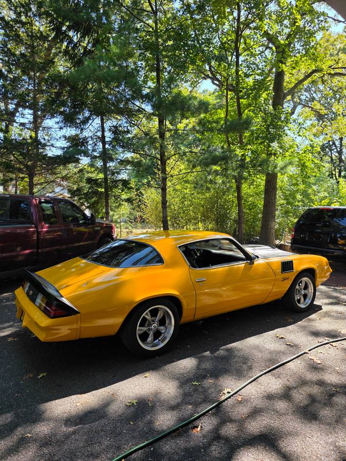 Chevy-camaro-1978-yellow-17