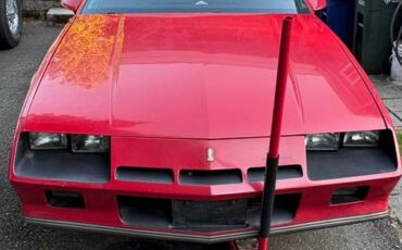 Chevy-camaro-1983-red
