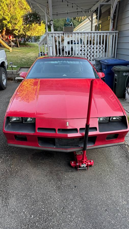 Chevy-camaro-1983-red