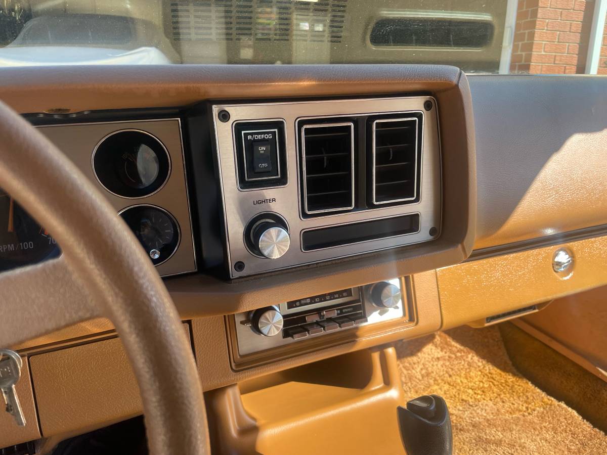 Chevy-camaro-berlinetta-1980-brown-14