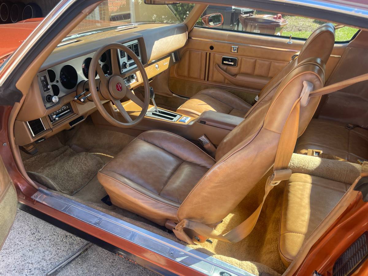 Chevy-camaro-berlinetta-1980-brown-8