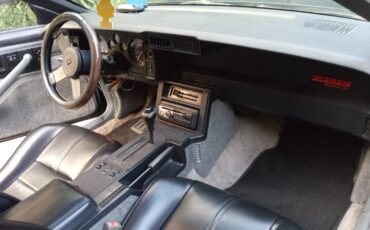 Chevy-camaro-iroc-1989-black-3