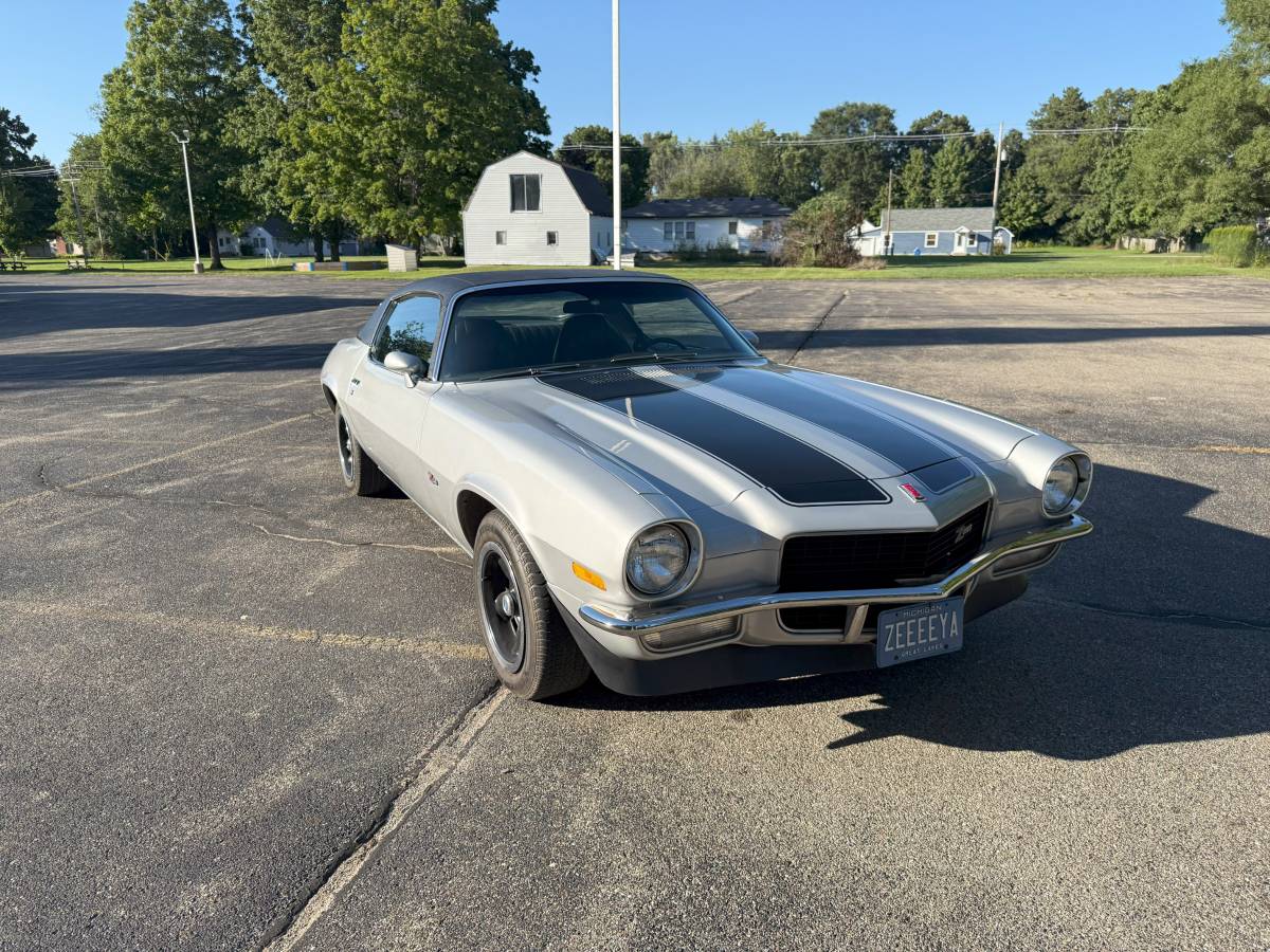 Chevy-camaro-lt-1971-silver-4