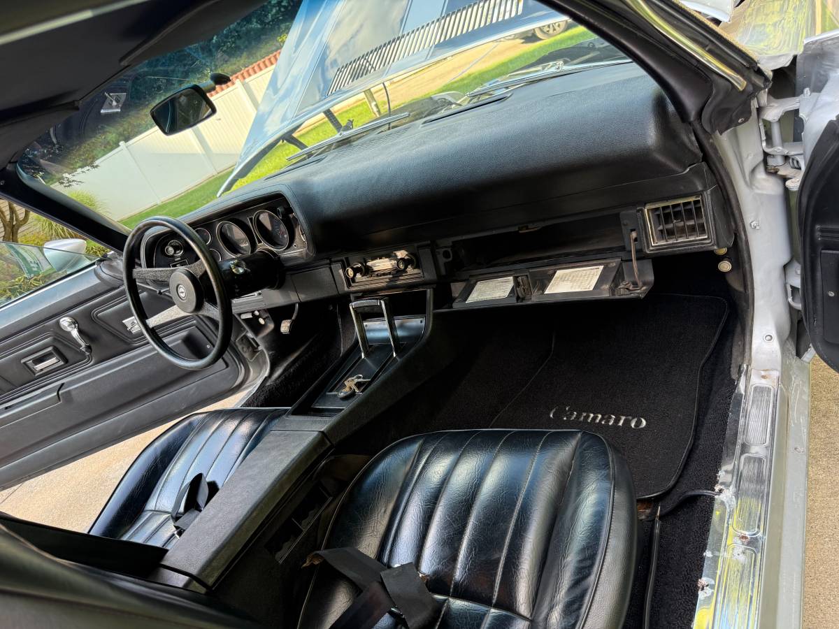 Chevy-camaro-lt-1971-silver-8