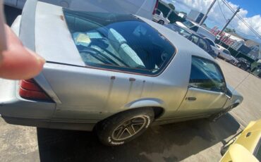 Chevy-camaro-z28-1985-silver-14