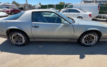 Chevy-camaro-z28-1985-silver-3