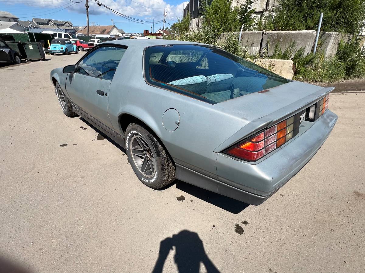 Chevy-camaro-z28-1985-silver-5