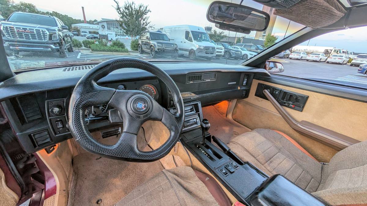 Chevy-camaro-z28-1986-12