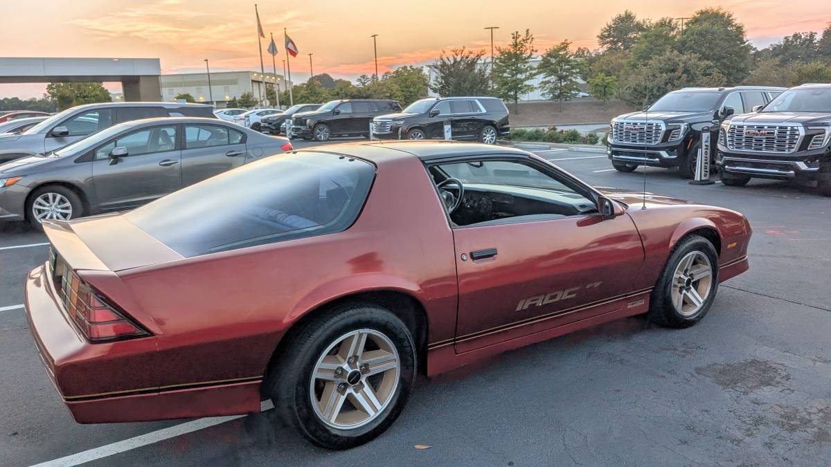 Chevy-camaro-z28-1986-17