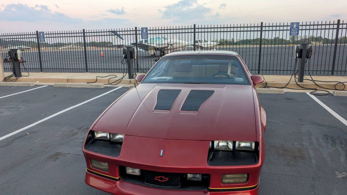 Chevy-camaro-z28-1986-8