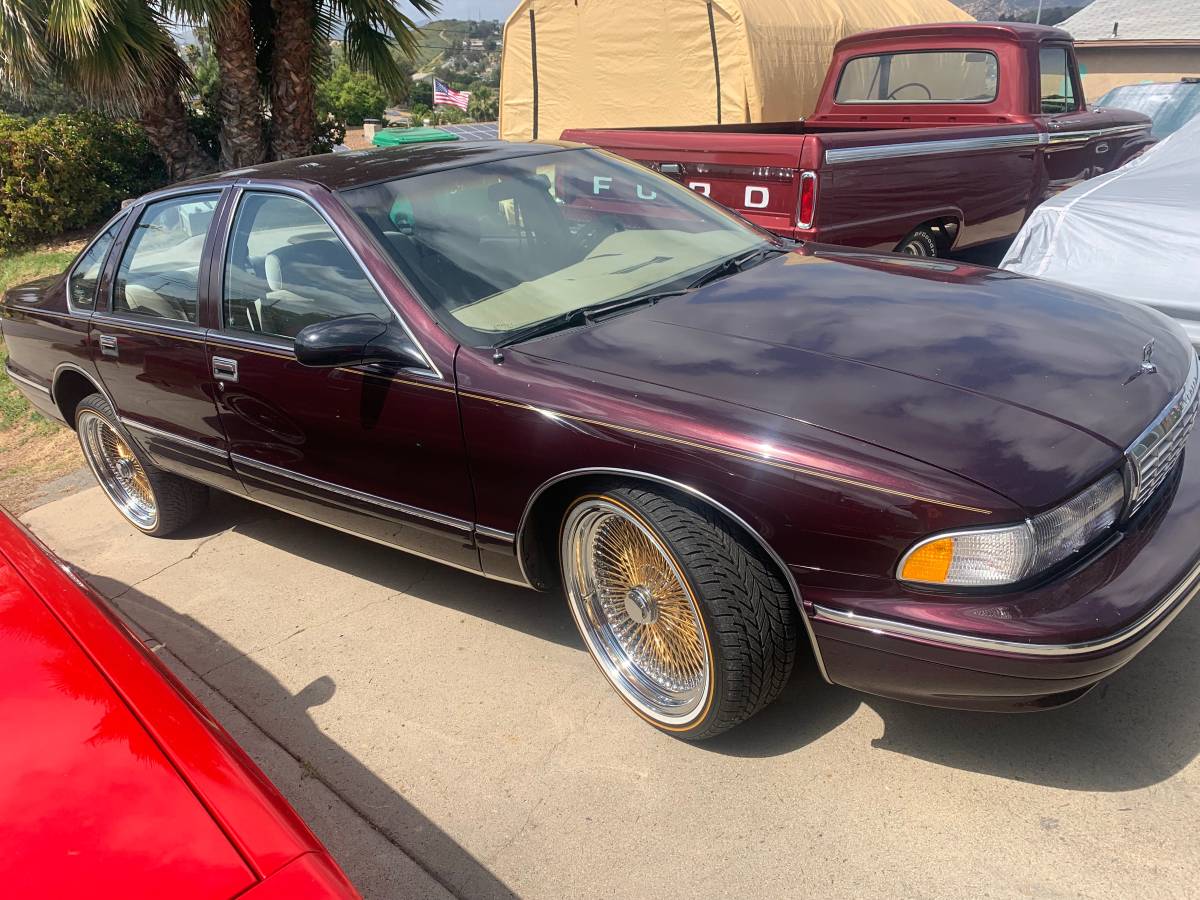 Chevy-caprice-1995-purple-7