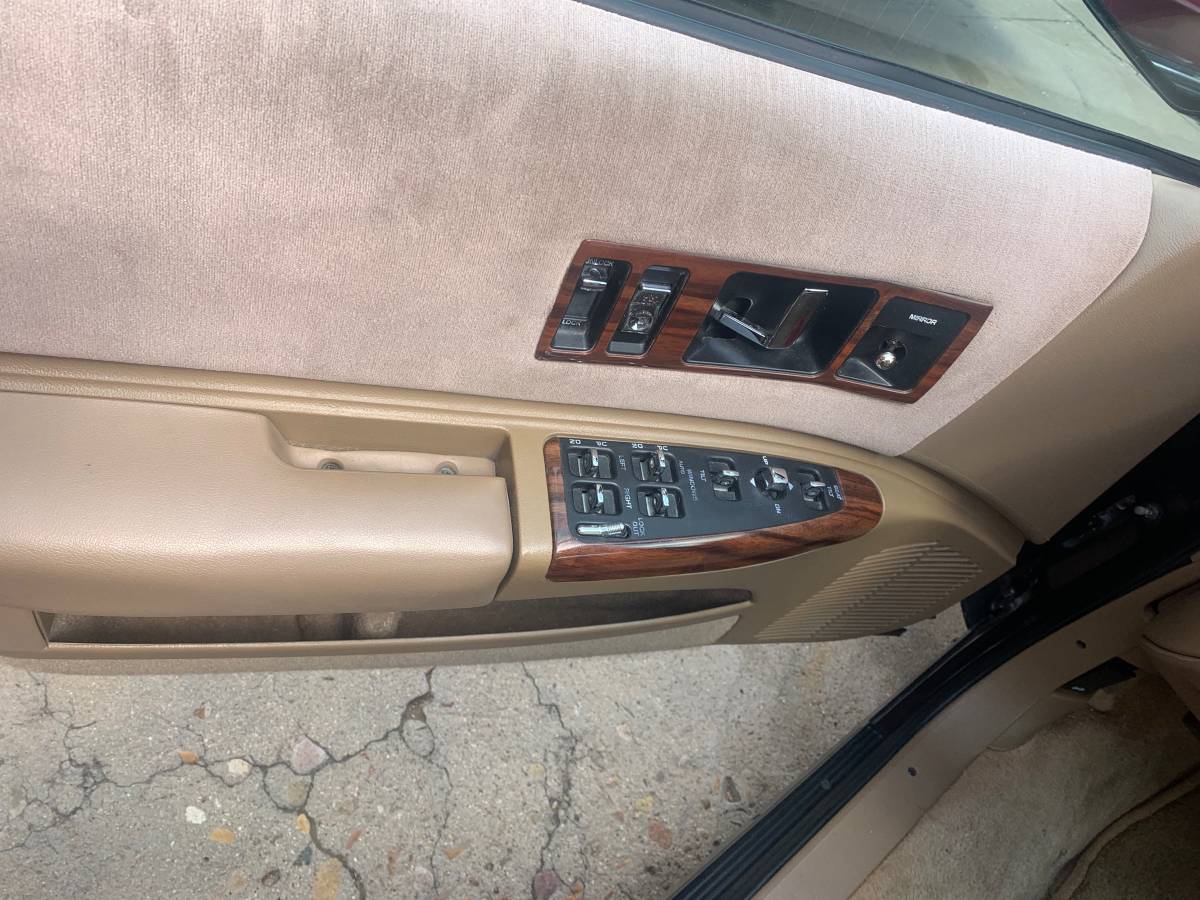 Chevy-caprice-1995-purple-8