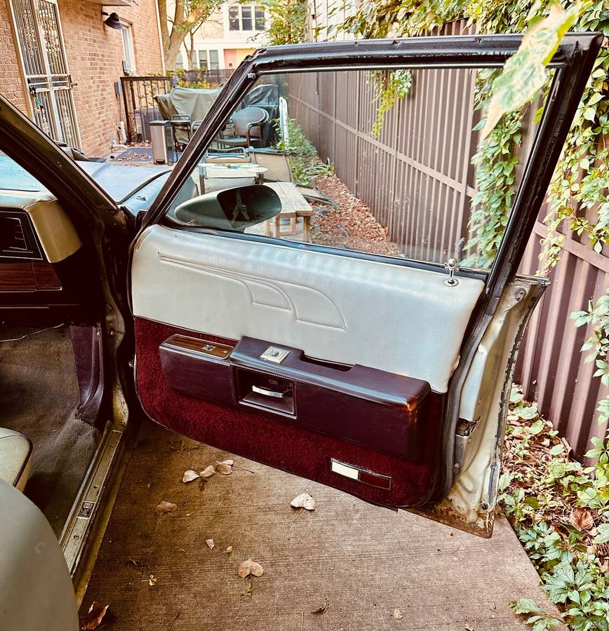 Chevy-caprice-brougham-1987-18