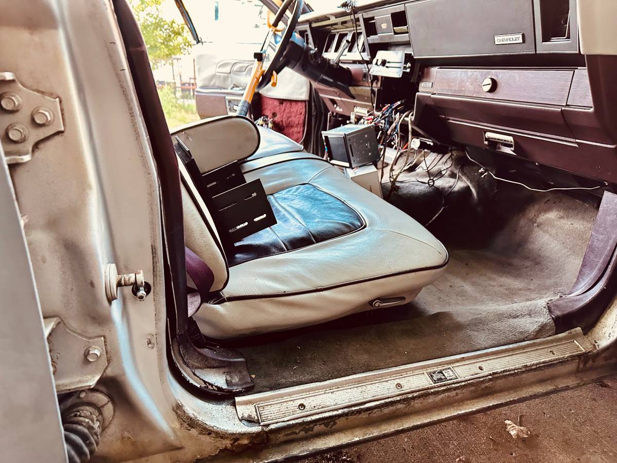 Chevy-caprice-brougham-1987-20