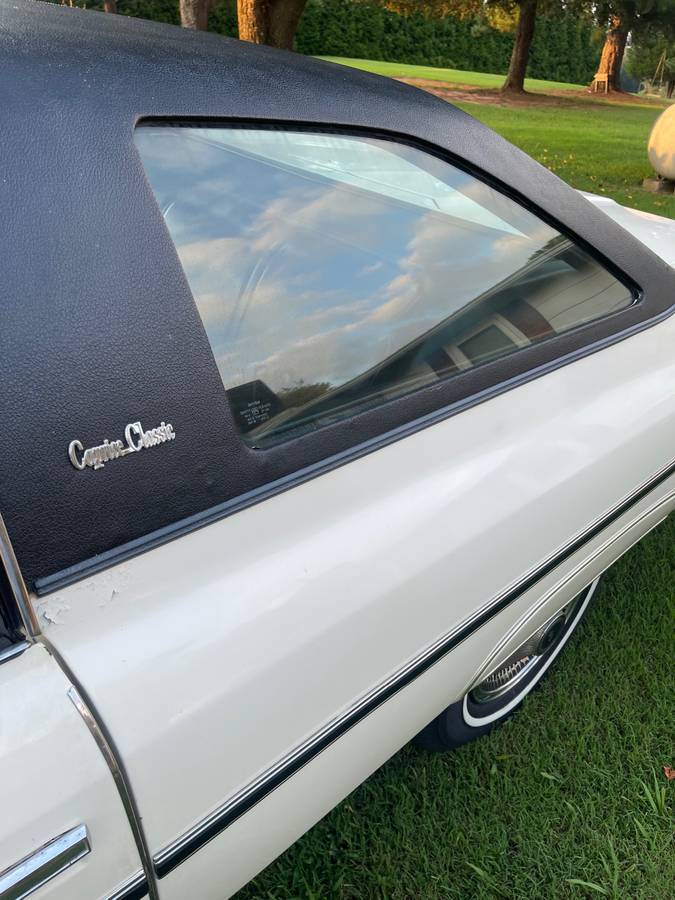 Chevy-caprice-classic-1975-white-23