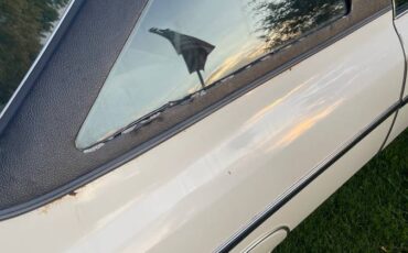 Chevy-caprice-classic-1975-white-3