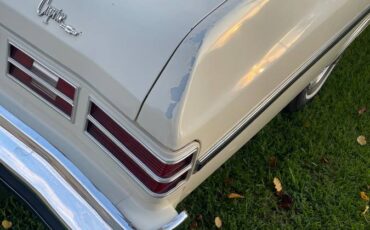 Chevy-caprice-classic-1975-white-4