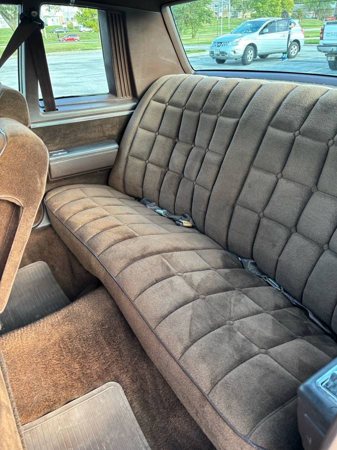 Chevy-caprice-classic-1984-green-15
