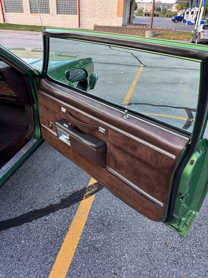 Chevy-caprice-classic-1984-green-16