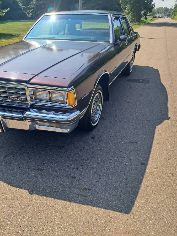 Chevy-caprice-classic-1985-1