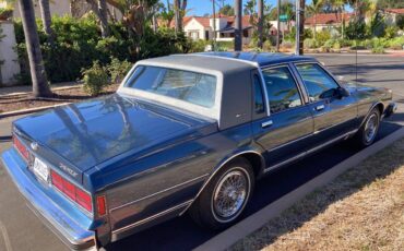 Chevy-caprice-classic-brougham-1989-blue