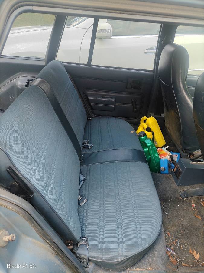Chevy-cavalier-wagon-1988-blue