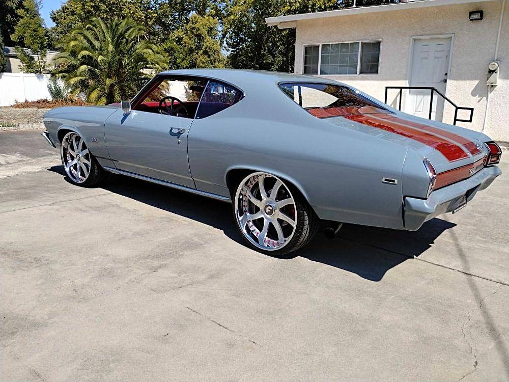 Chevy-chevelle-1969-custom-10
