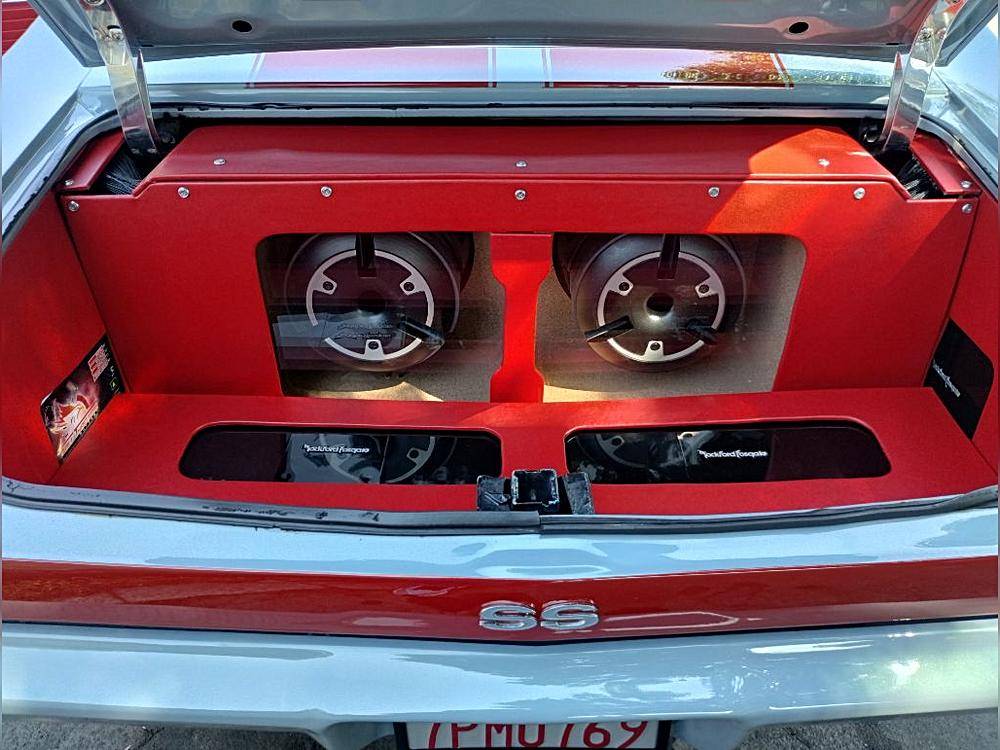 Chevy-chevelle-1969-custom-16