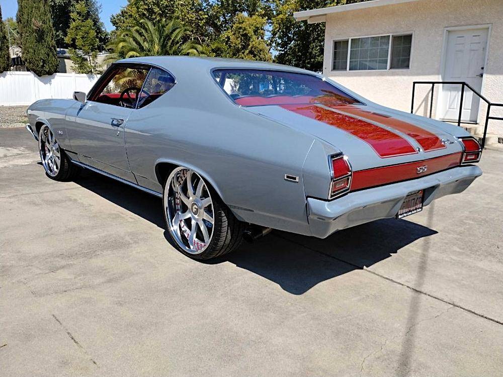 Chevy-chevelle-1969-custom-23