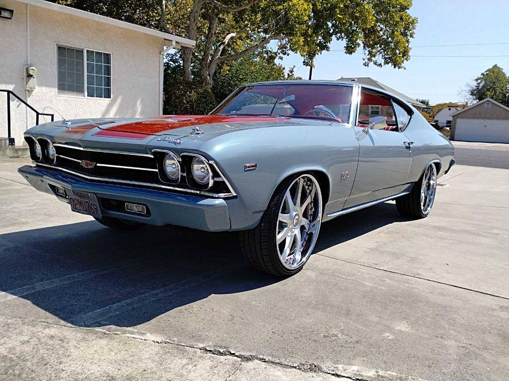 Chevy-chevelle-1969-custom-4