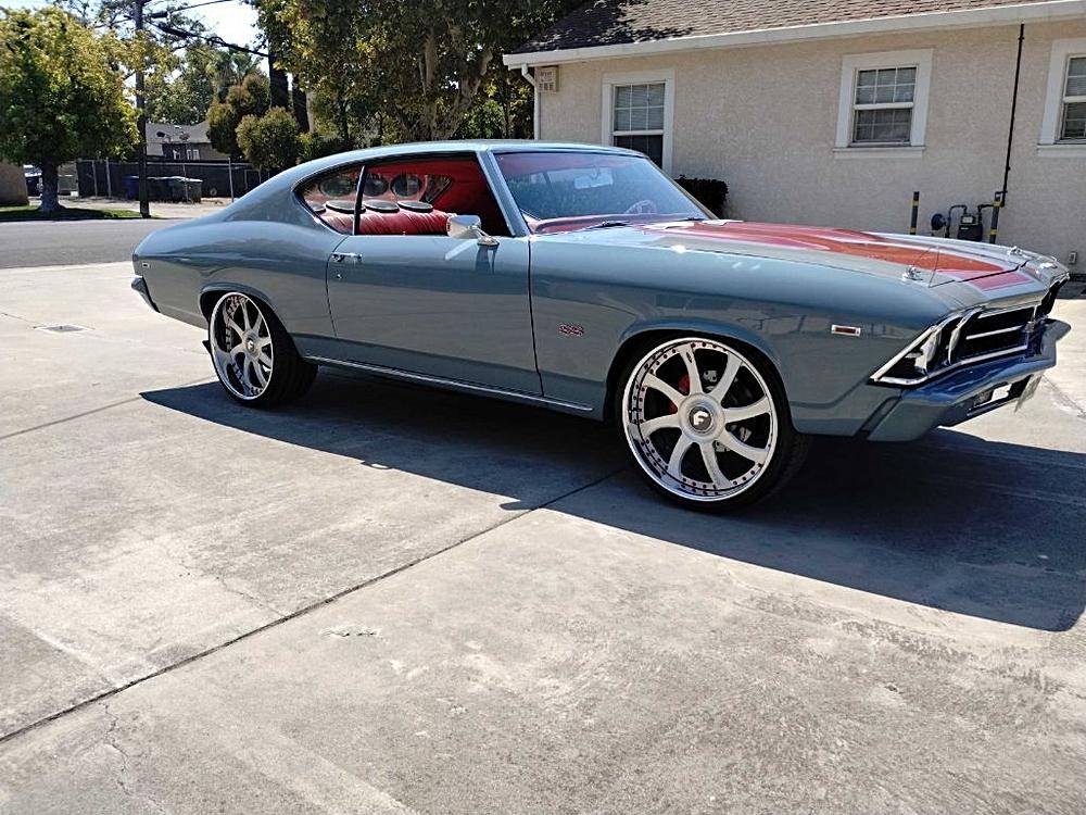 Chevy-chevelle-1969-custom-8