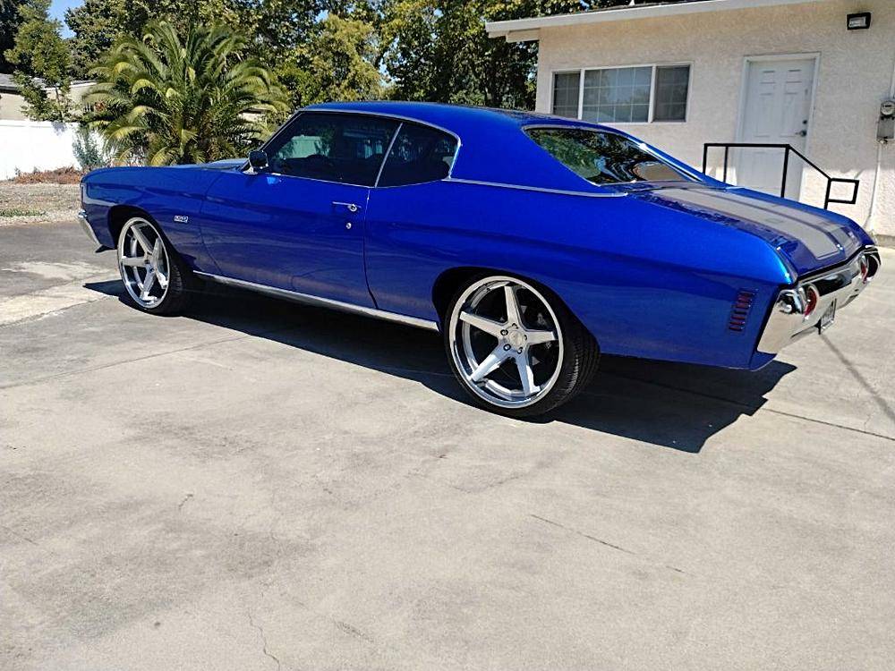 Chevy-chevelle-1972-blue-12