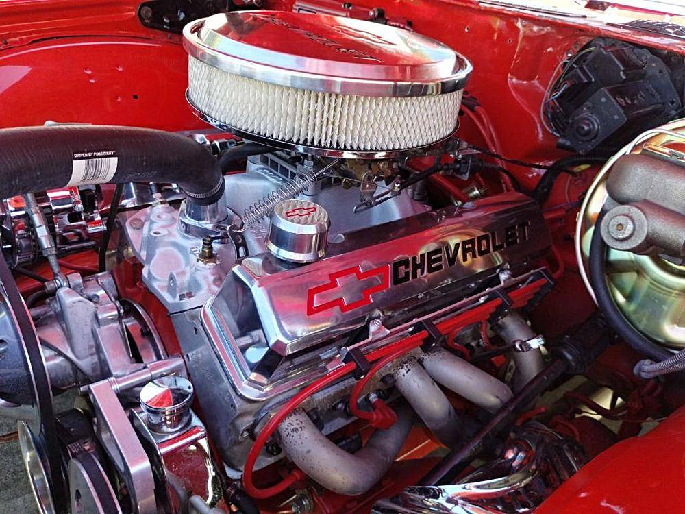 Chevy-chevelle-1972-red-17