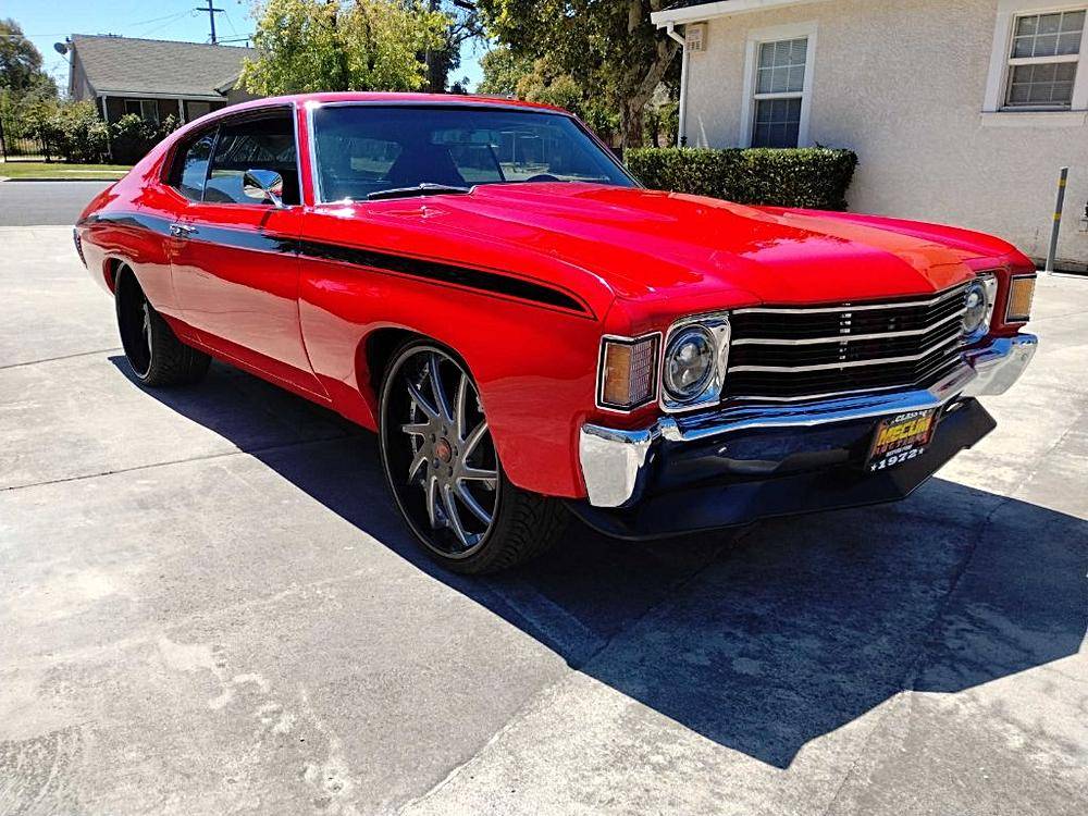 Chevy-chevelle-1972-red