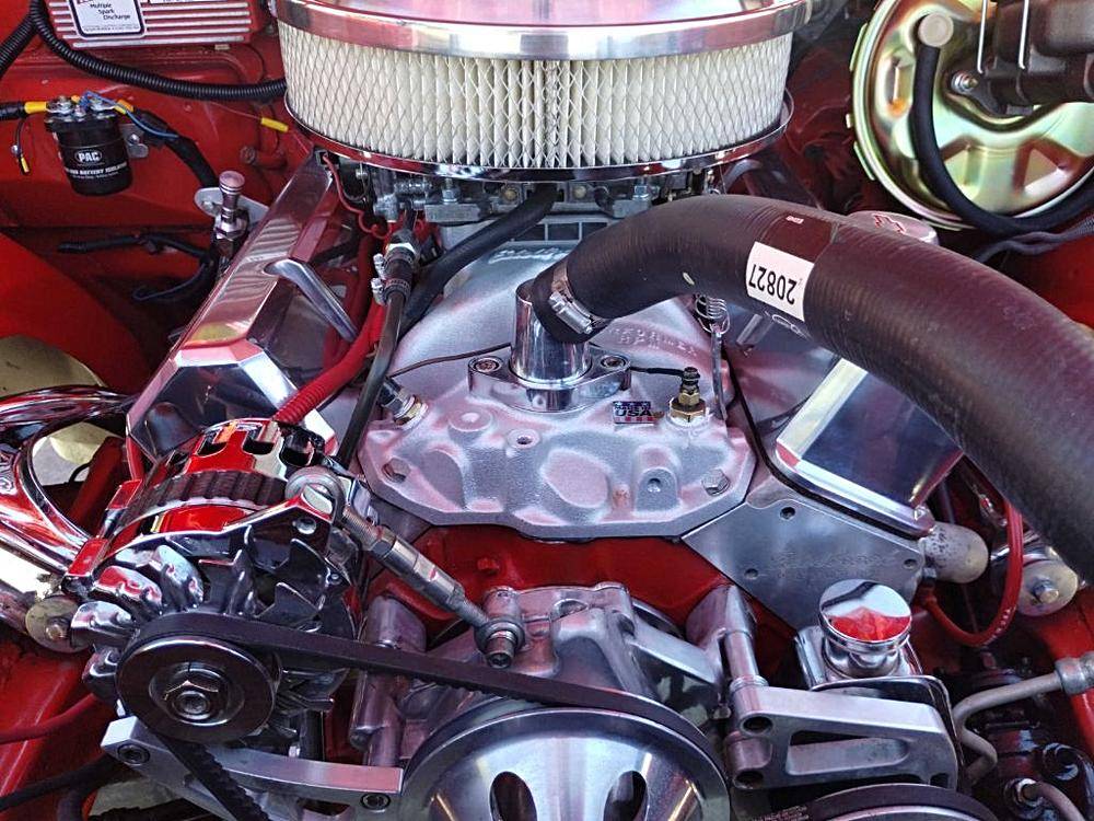 Chevy-chevelle-1972-red-22