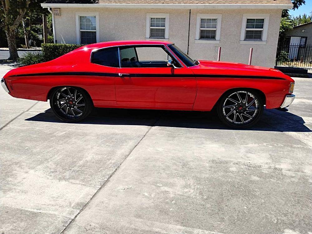 Chevy-chevelle-1972-red-8