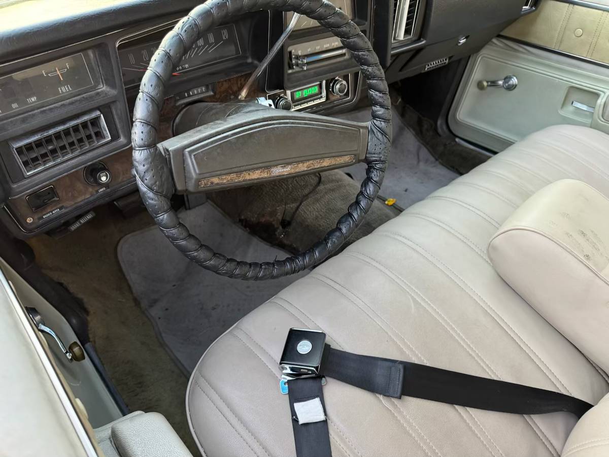 Chevy-chevelle-sports-coop-rebuilt-v8-350-wha-1974-17