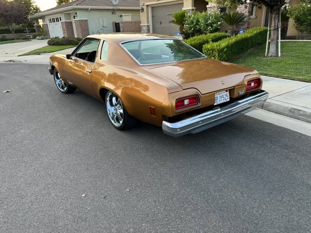 Chevy-chevelle-sports-coop-rebuilt-v8-350-wha-1974-23